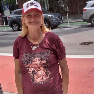 Meet your Posher, Stacy